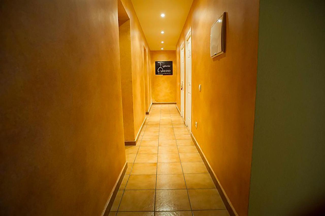 Hostal Velarde Talavera da Rainha Exterior foto