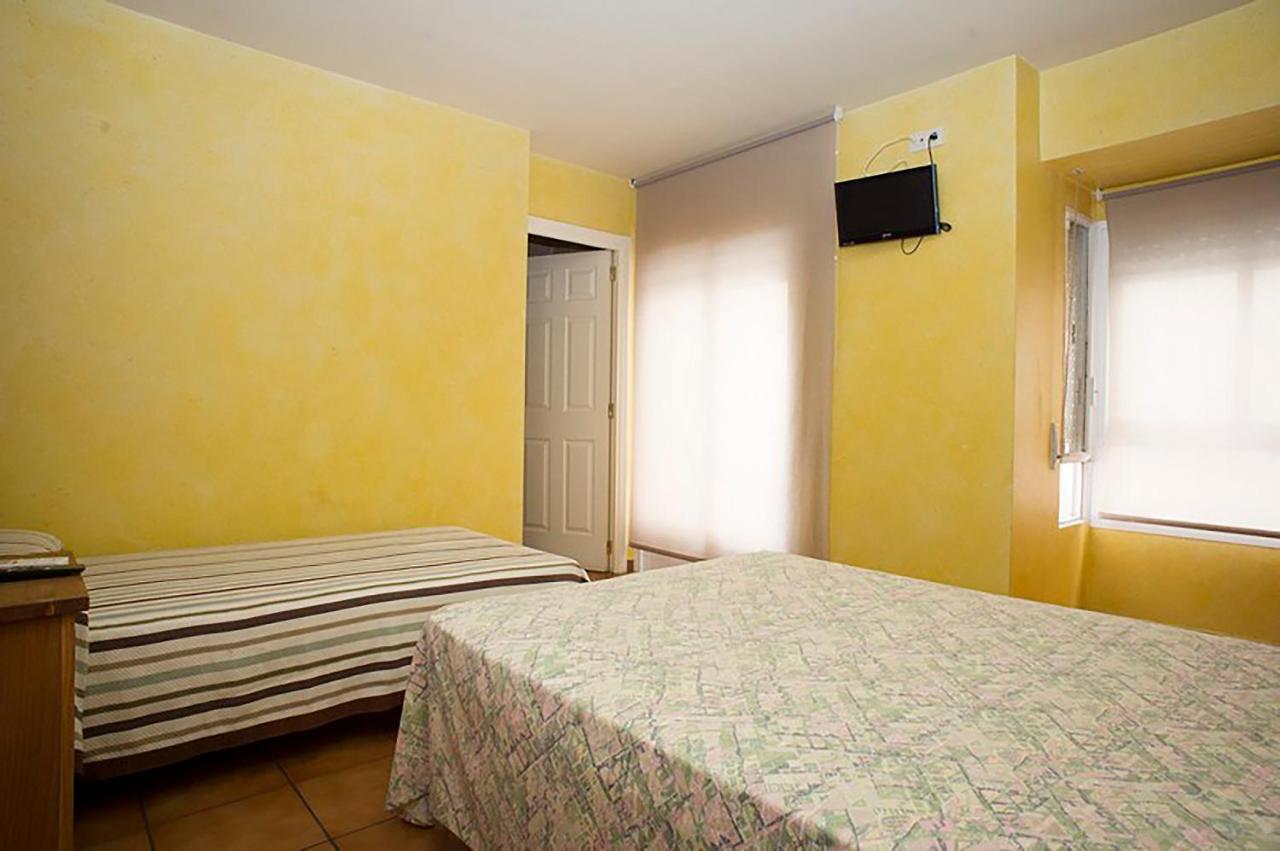 Hostal Velarde Talavera da Rainha Exterior foto