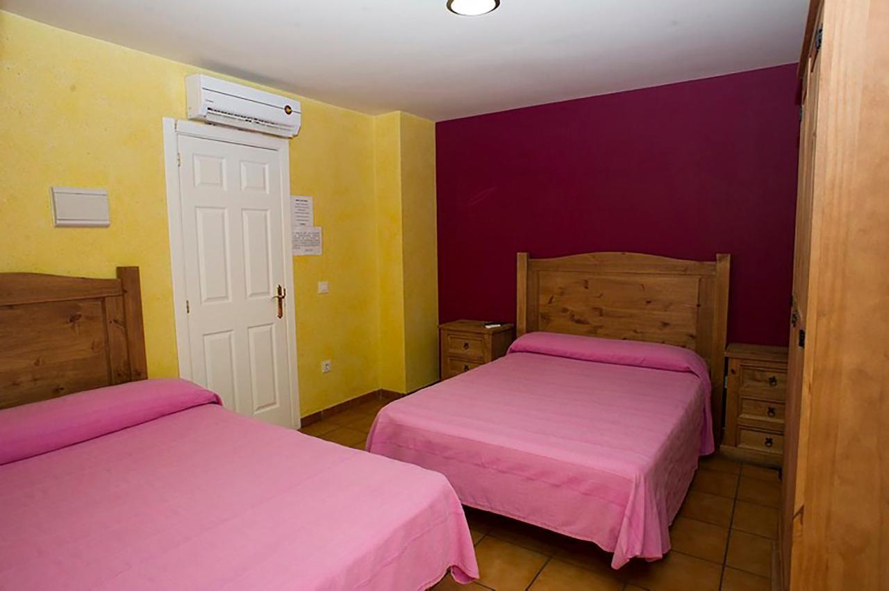 Hostal Velarde Talavera da Rainha Exterior foto